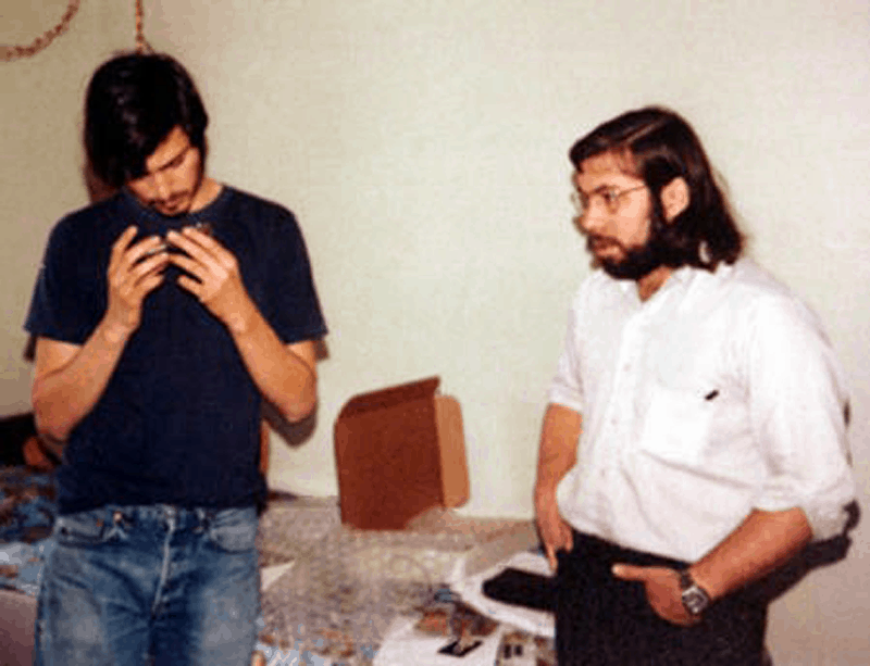 1976. The 2 Steves. Building Blue Boxes
